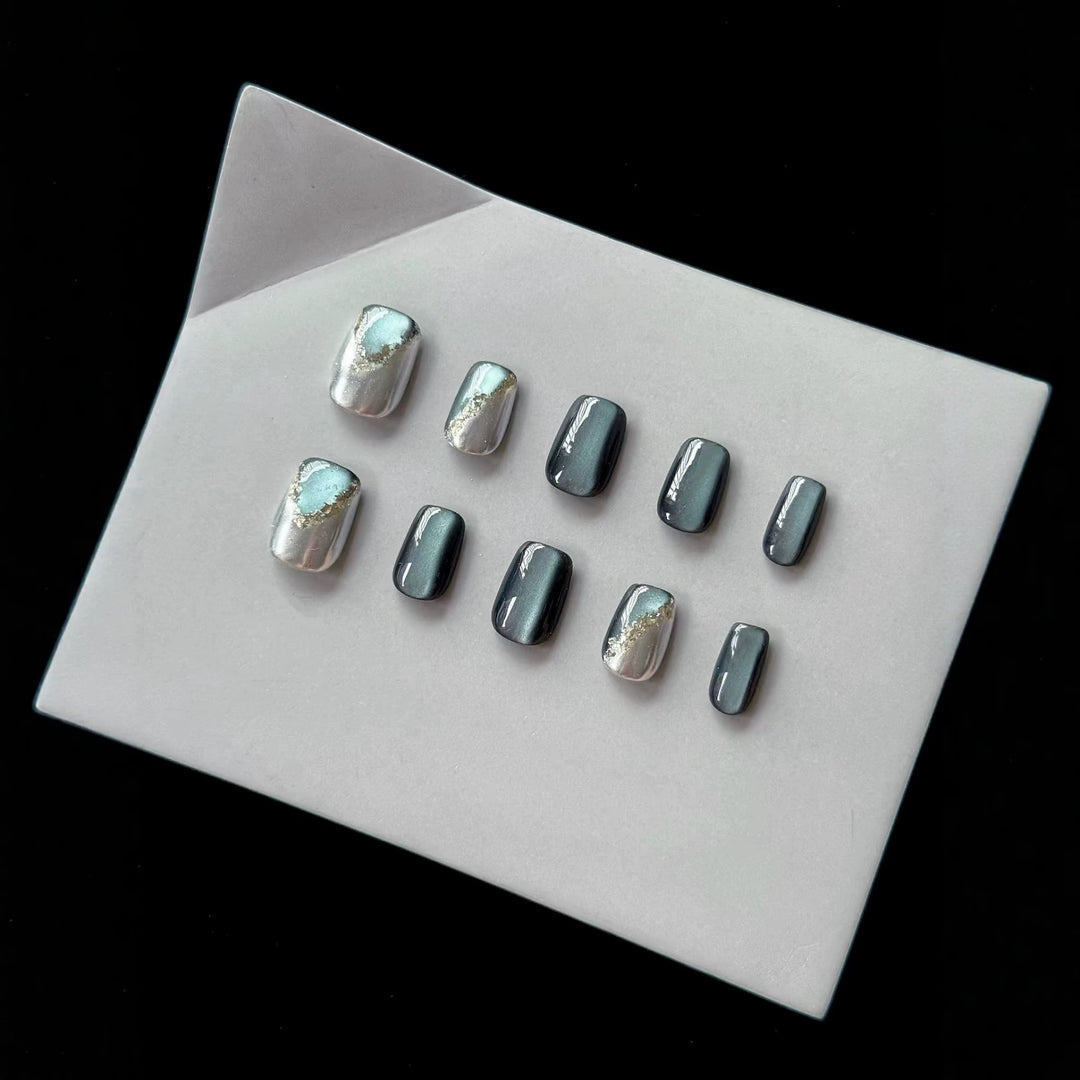Press-On Nagelkunst-Set mit elegantem metallischen Finish