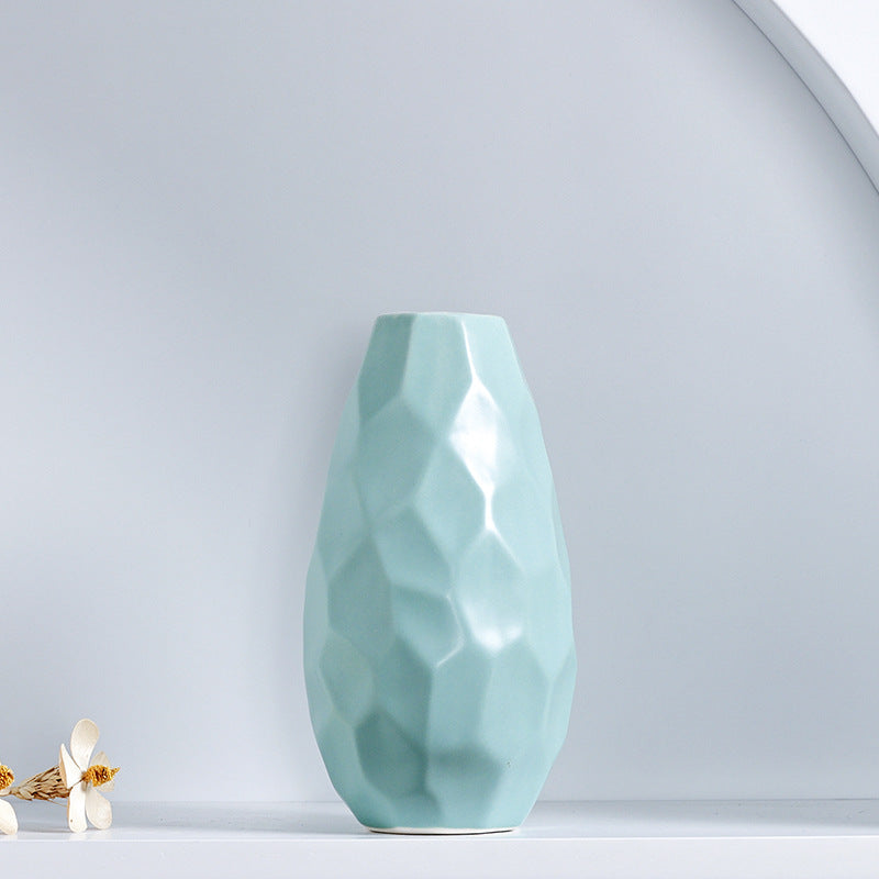 Einzigartige geometrische Keramikvase Karnz