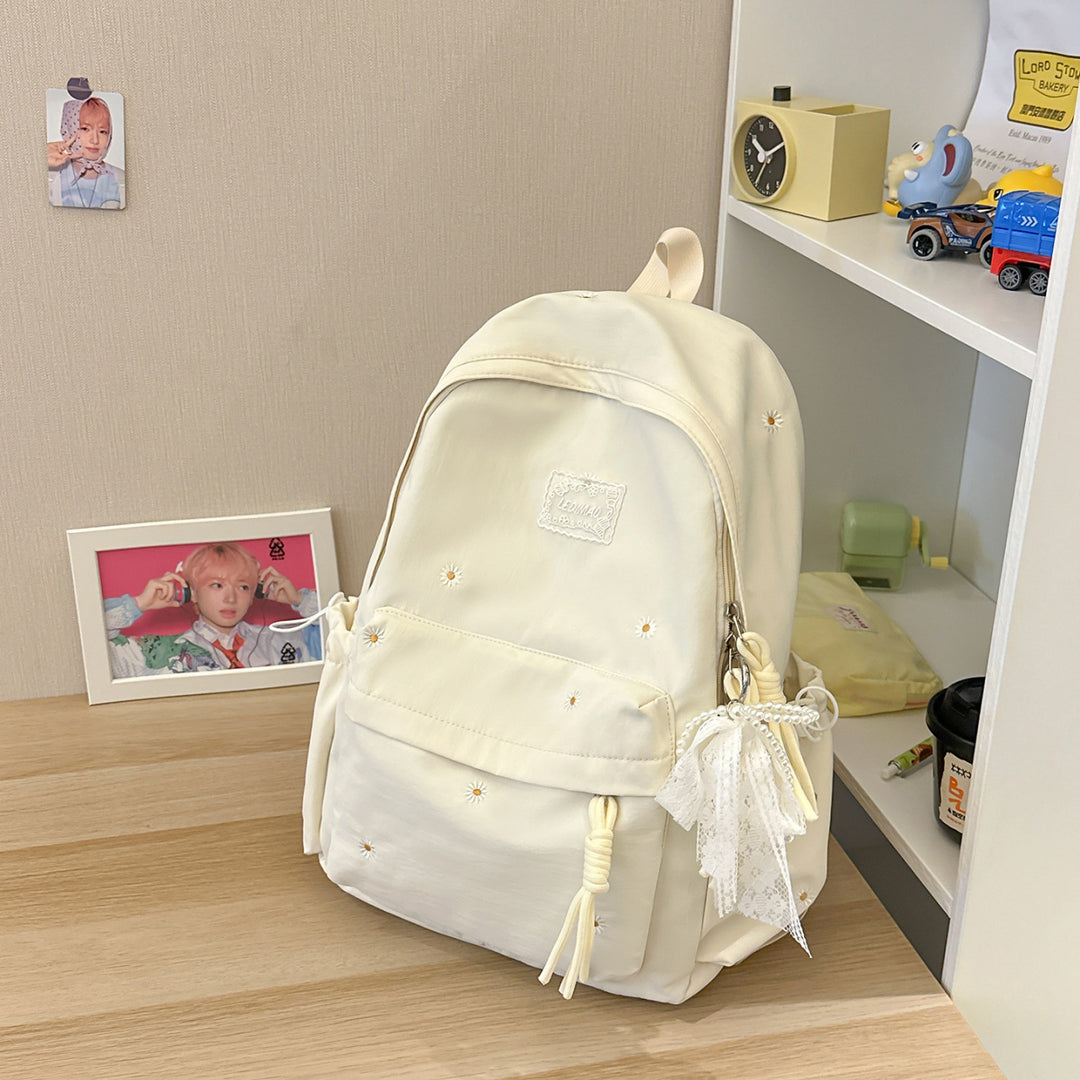 Stylischer backpack mit floralem Schmuck Karnz