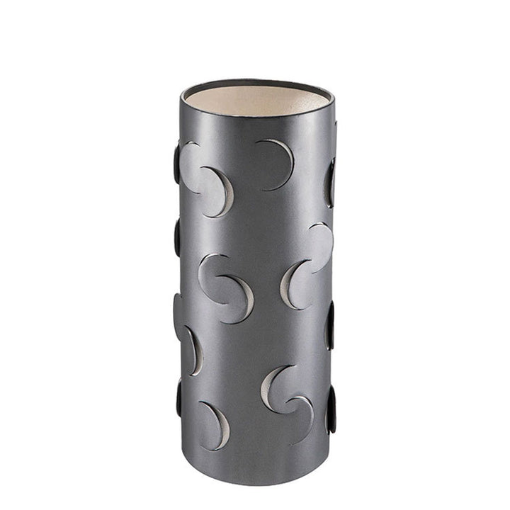 Dekorativer Metallkerzenhalter