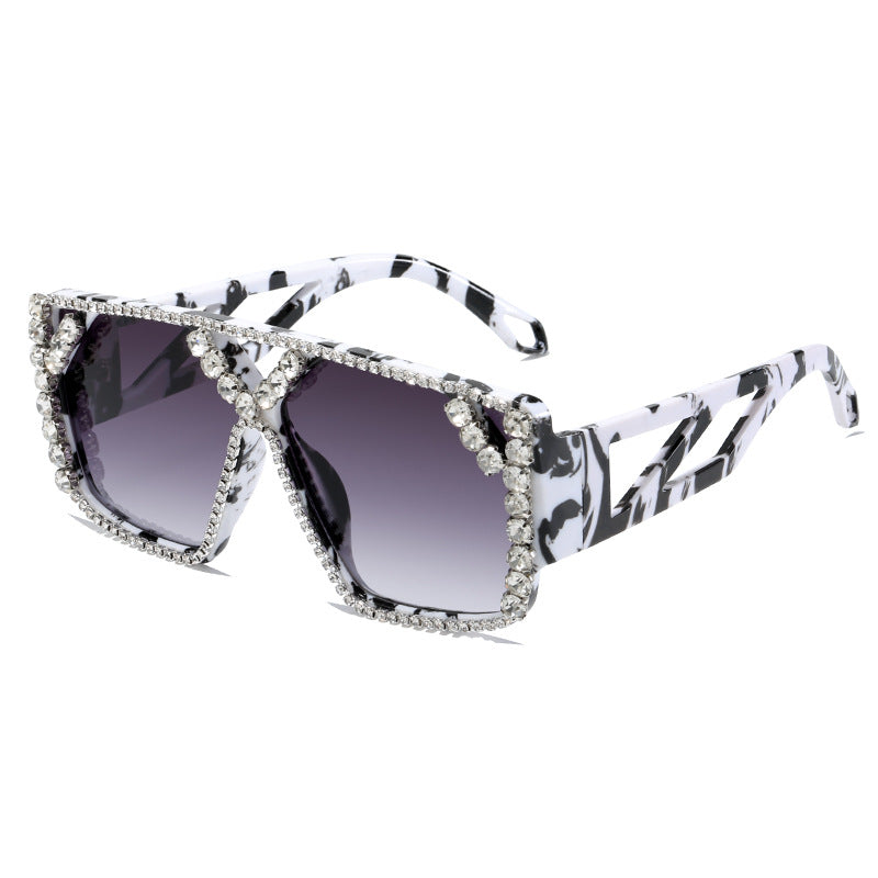 Damen Glamouröse Oversized-Sonnenbrille mit funkelndem Rahmen und UV-Schutz Karnz