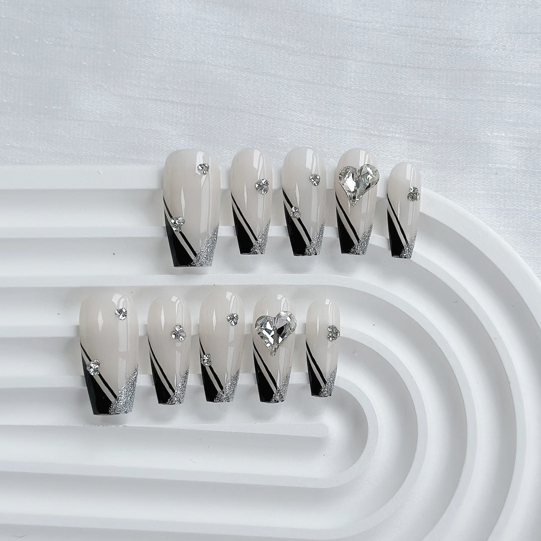 Glamourös Press-On Nagelkunst Set mit Strass und geometrischem Design