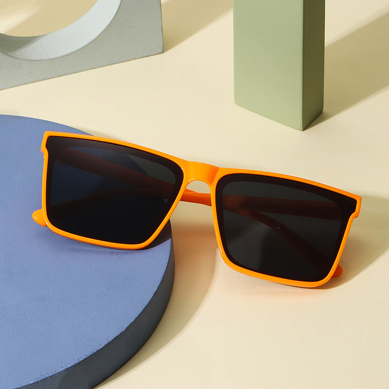 Damen modische Sonnenbrille aus robustem, UV-geschütztem Kunststoff Karnz