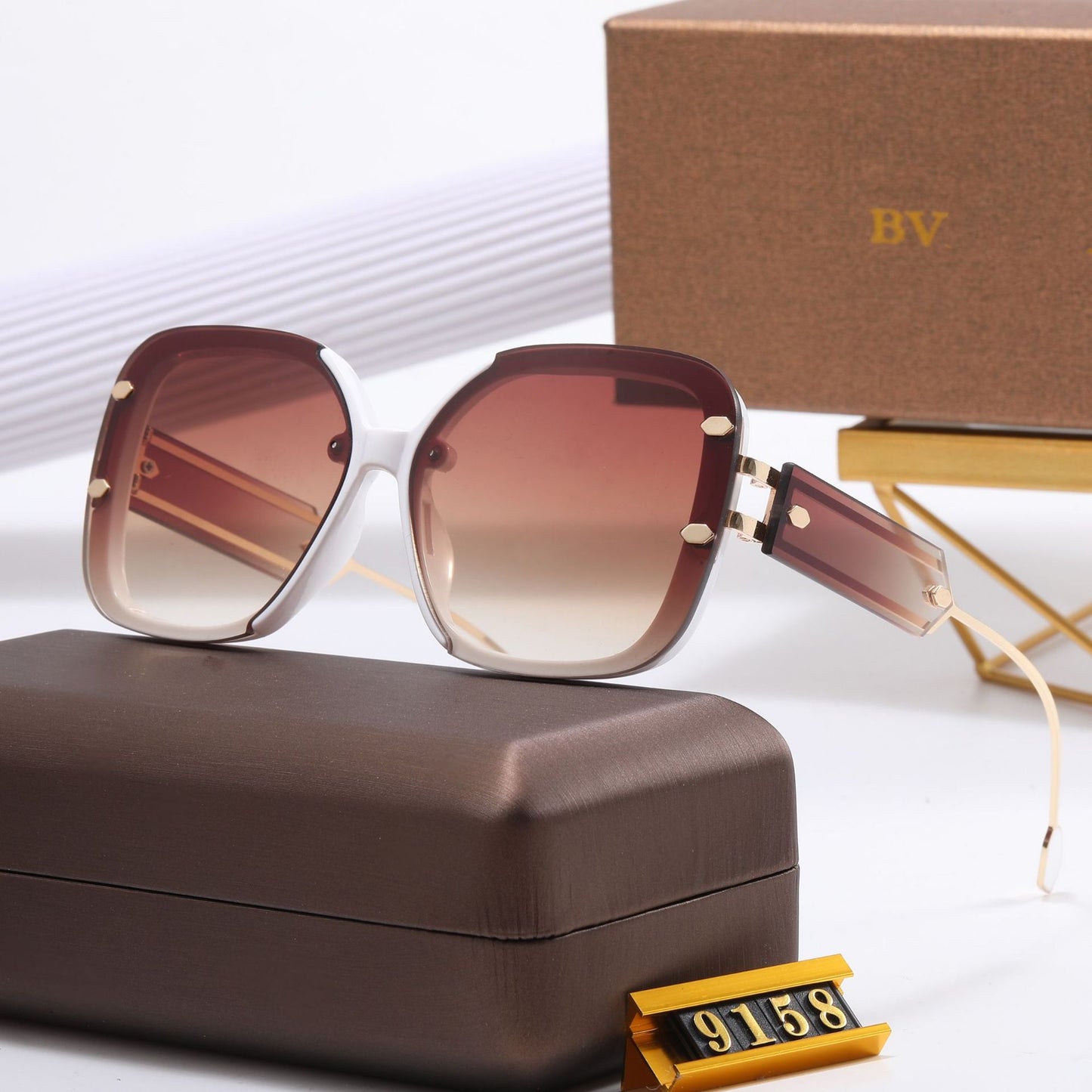 Damen Designer-Sonnenbrille mit extravagantem Rahmen Karnz