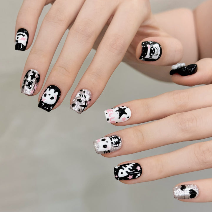 Themenbezogenes Skelett-inspiriertes Press-On-Nail-Art-Set