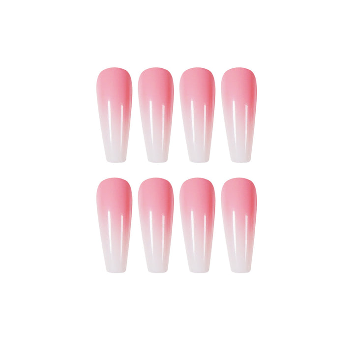 Kunstnagelset mit stilvollem Ombre-Design Karnz