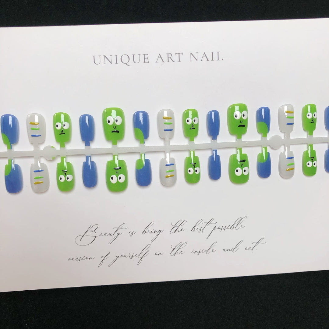 Verspielt von Cartoons inspirierter Press-On Nagelset
