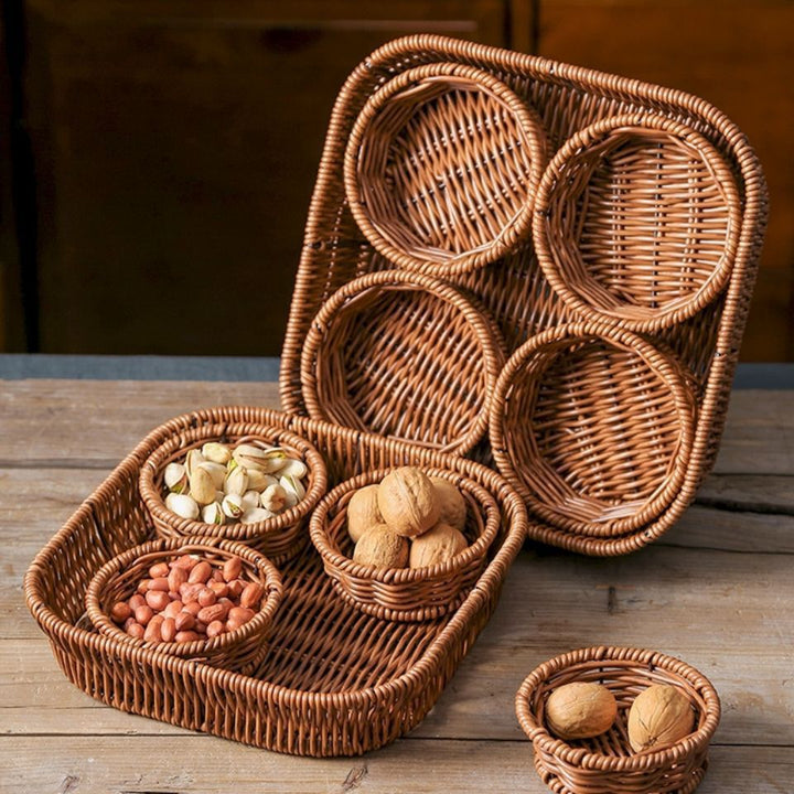 Dekorativer Rattan Servier Karnz