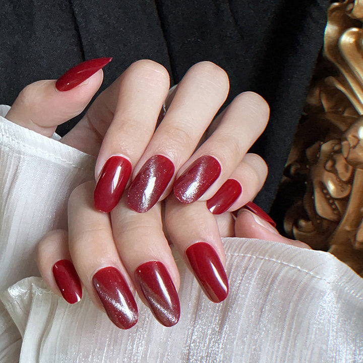 Glamouröse künstliche Fingernägel mit Glanz und Glittereffekt Karnz