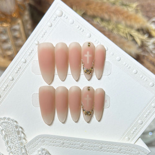 Künstlerisches Press-On Nagelset mit Strass-Akzenten