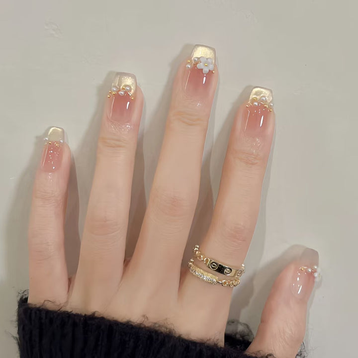 Glamouröse mit Strass verzierten Press-On-Nagelerweiterungen Karnz