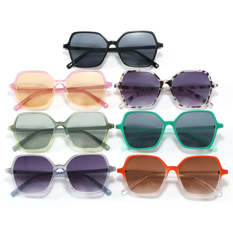 Damen oversized Sonnenbrille im faszinierenden Design Karnz