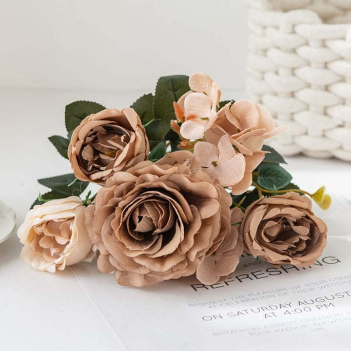 Lush Realistische Blumenstrauß Arrangement