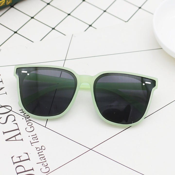 Damen moderne Sonnenbrille mit filigranem Rahmen und UV-Schutz Karnz