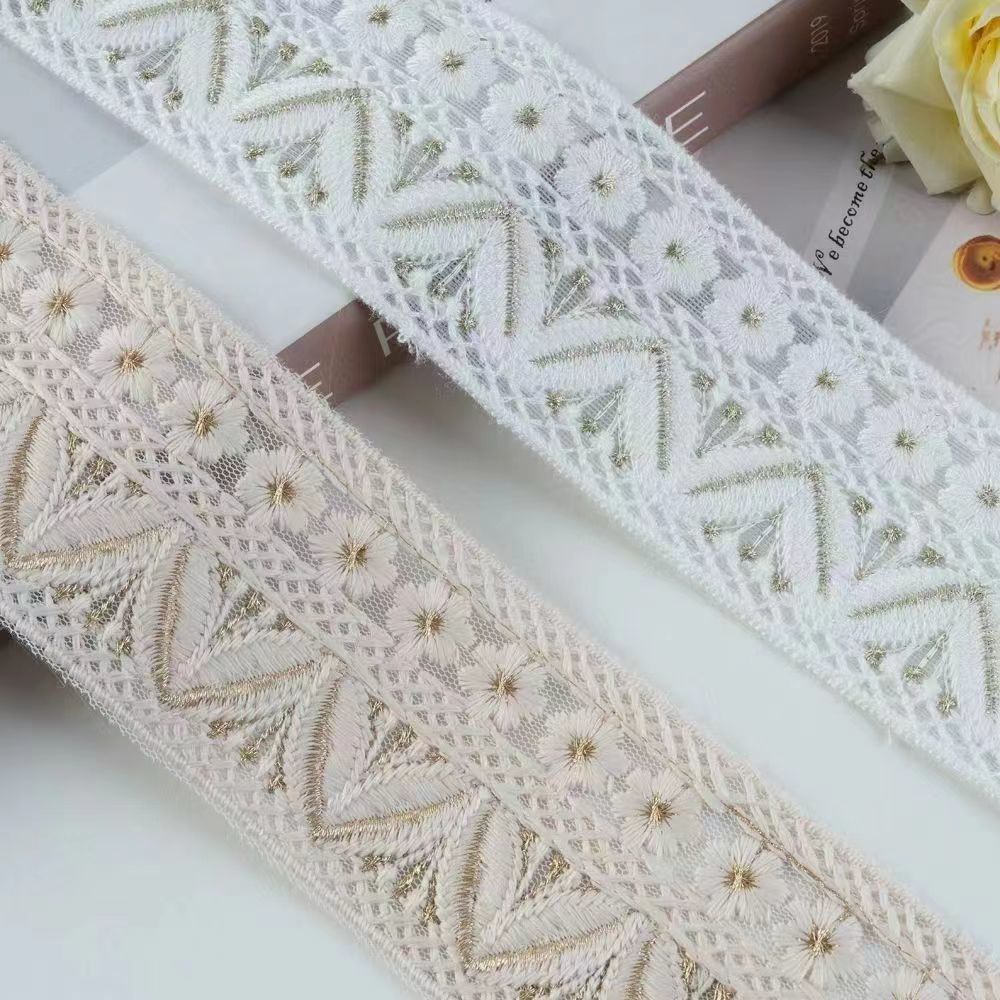 Elegante und Verspielte Spitzenborte Karnz