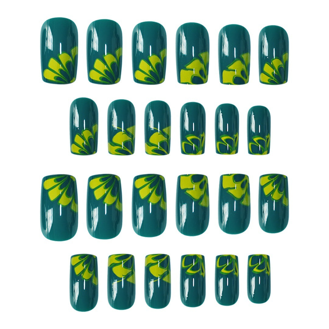 Künstlerische Aquarell-Nagelkunst Karnz