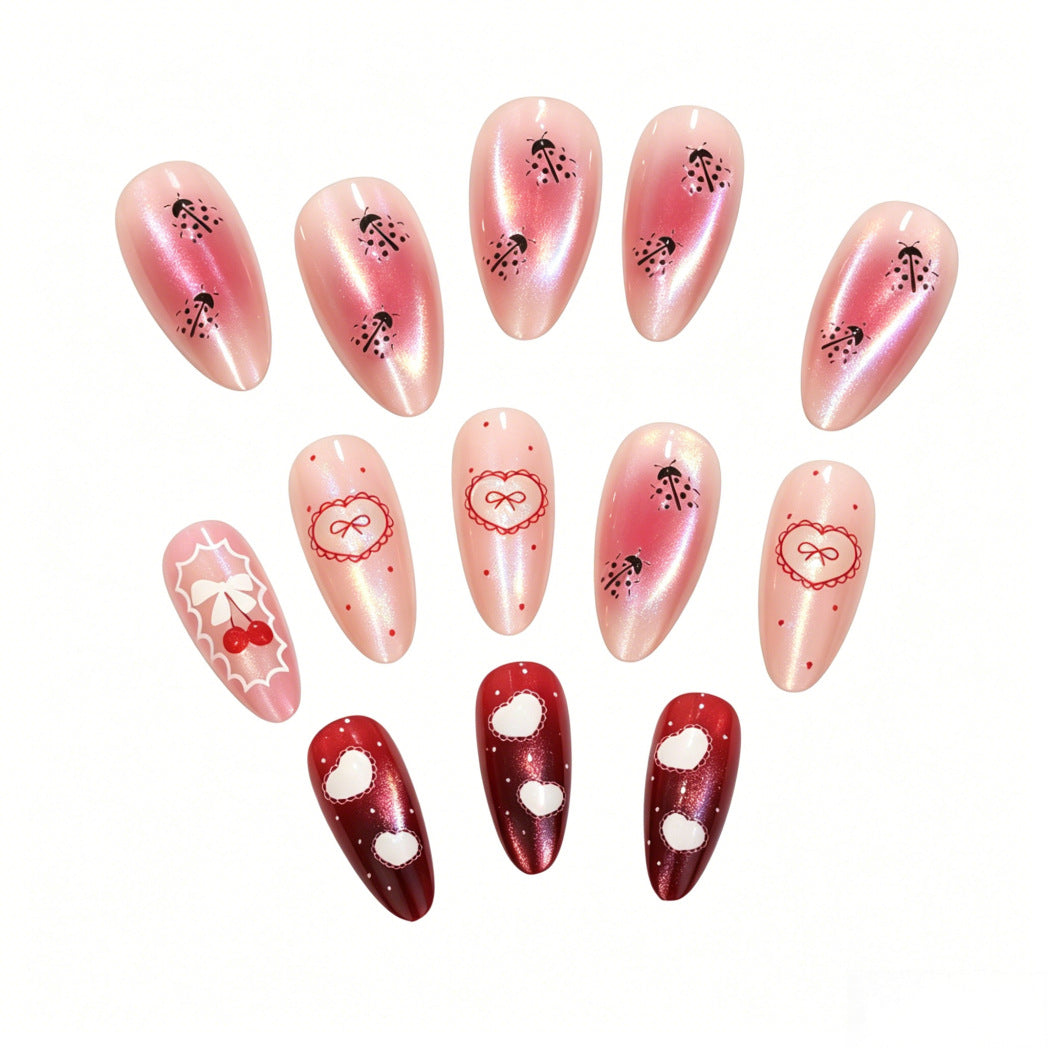 Festliche Nagelkunst Karnz