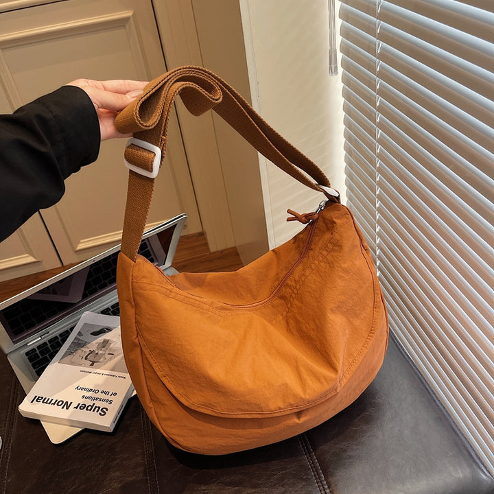 Leichte Schultertasche Karnz