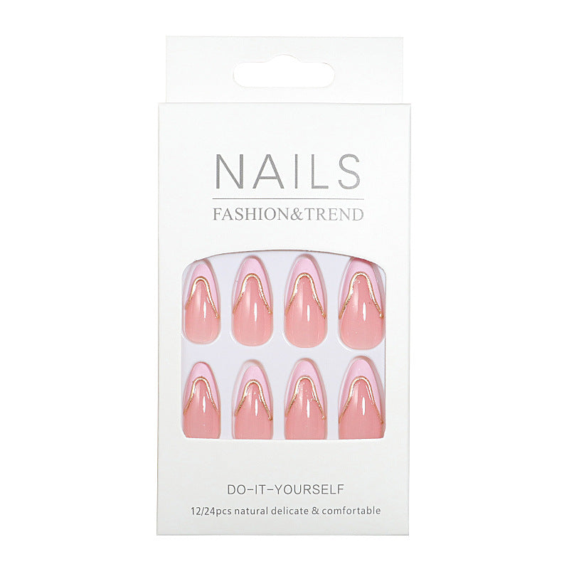 Elegantes French Tip Nagelkunstset Karnz