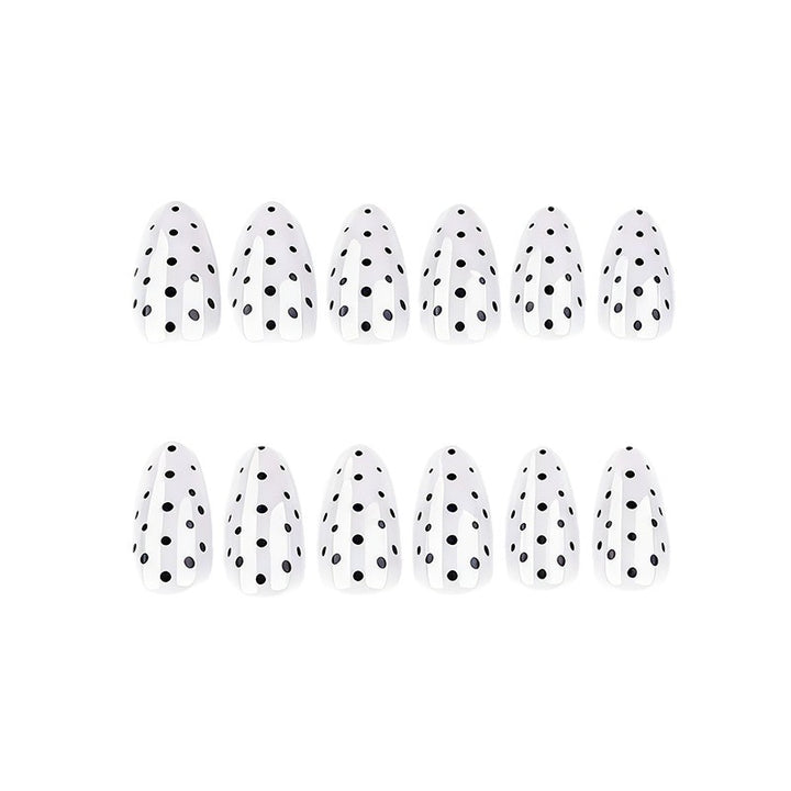 Elegante Polka Dot Press-On Nagelverstärkungen Karnz