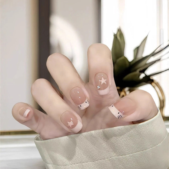 Künstliche Wunderschöne Nagelkunst Karnz