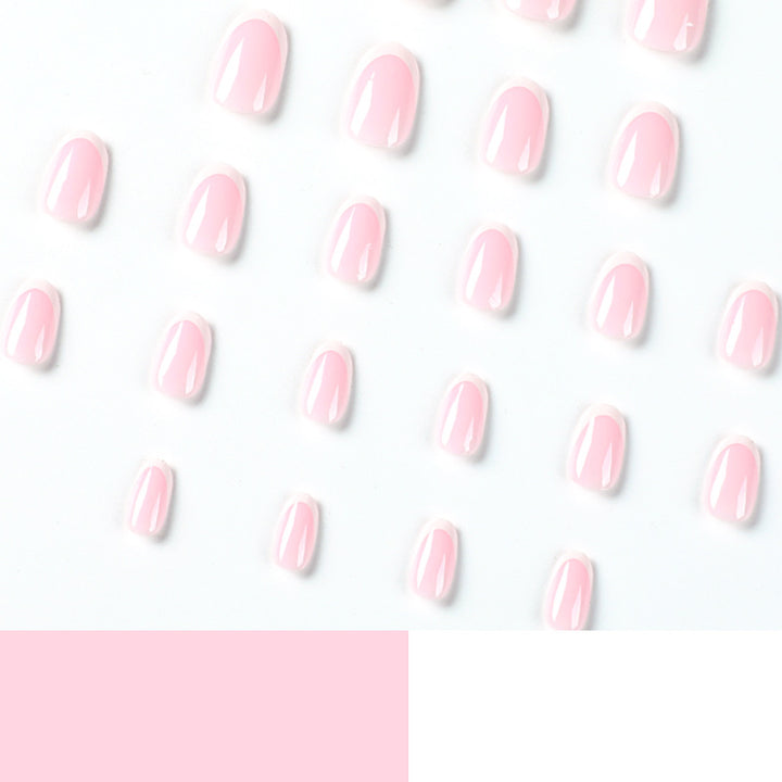 Elegante Nagelkunst mit französischen Spitzen Karnz