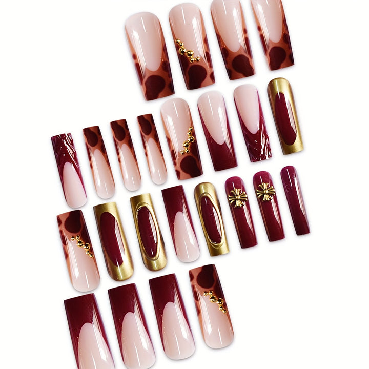 Glamouröse Acryl-Nagelkunst Karnz