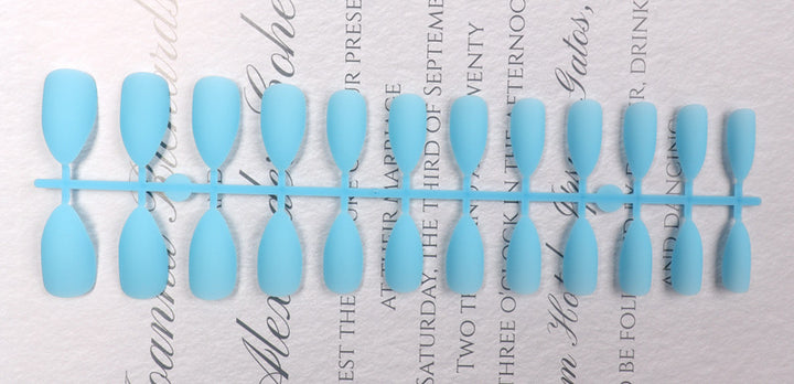 Stiletto Press-On Nail Set Karnz