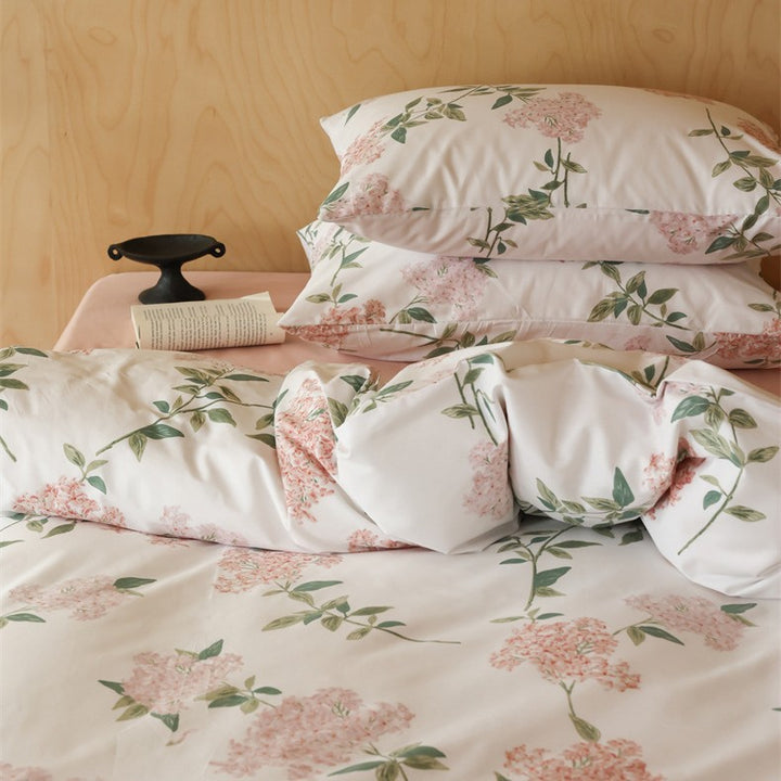 Baumwollsatin Bettwäsche-Set mit feinem Karomuster und floralen Motiven
