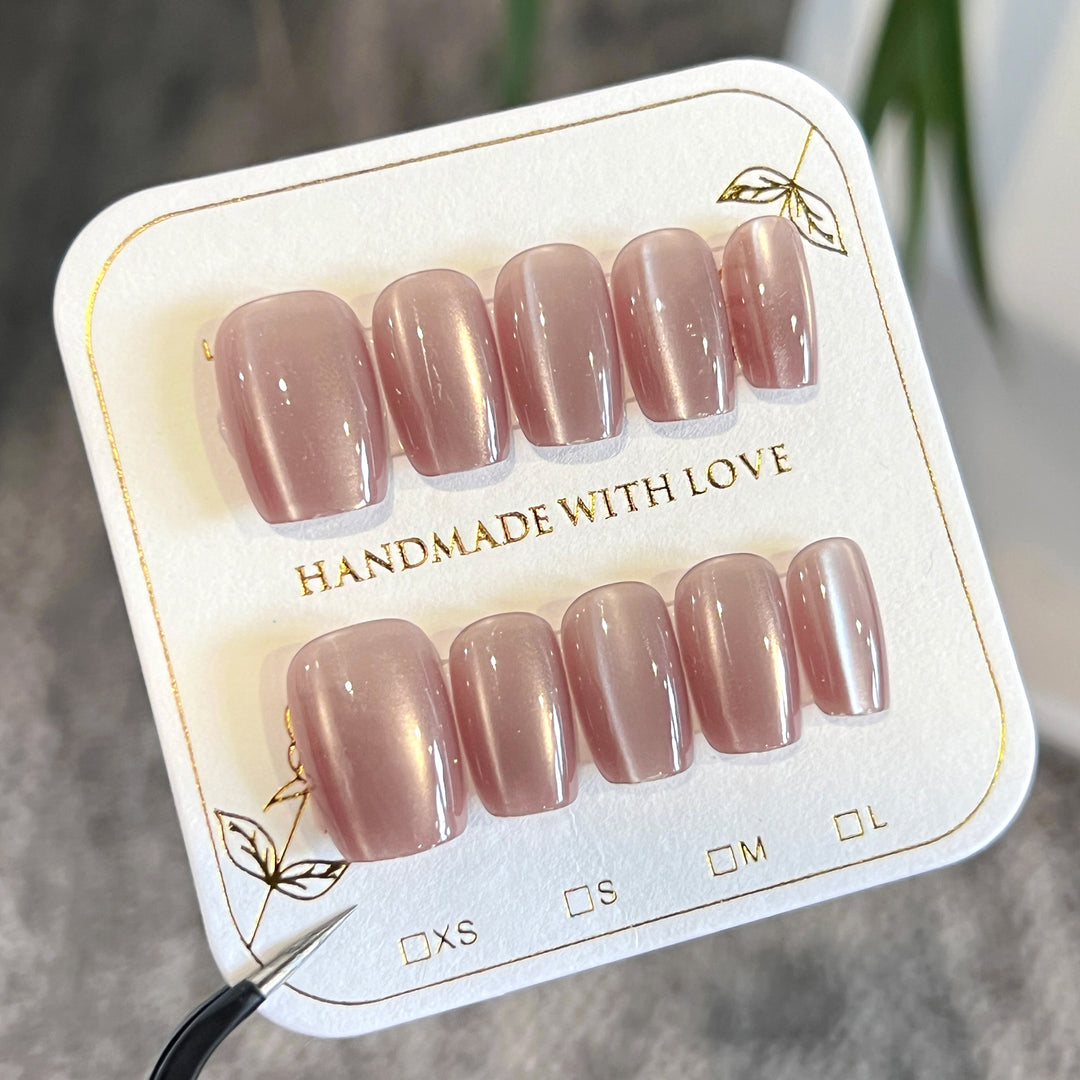 Künstliche Nagelverlängerungen mit glänzendem Finish Karnz