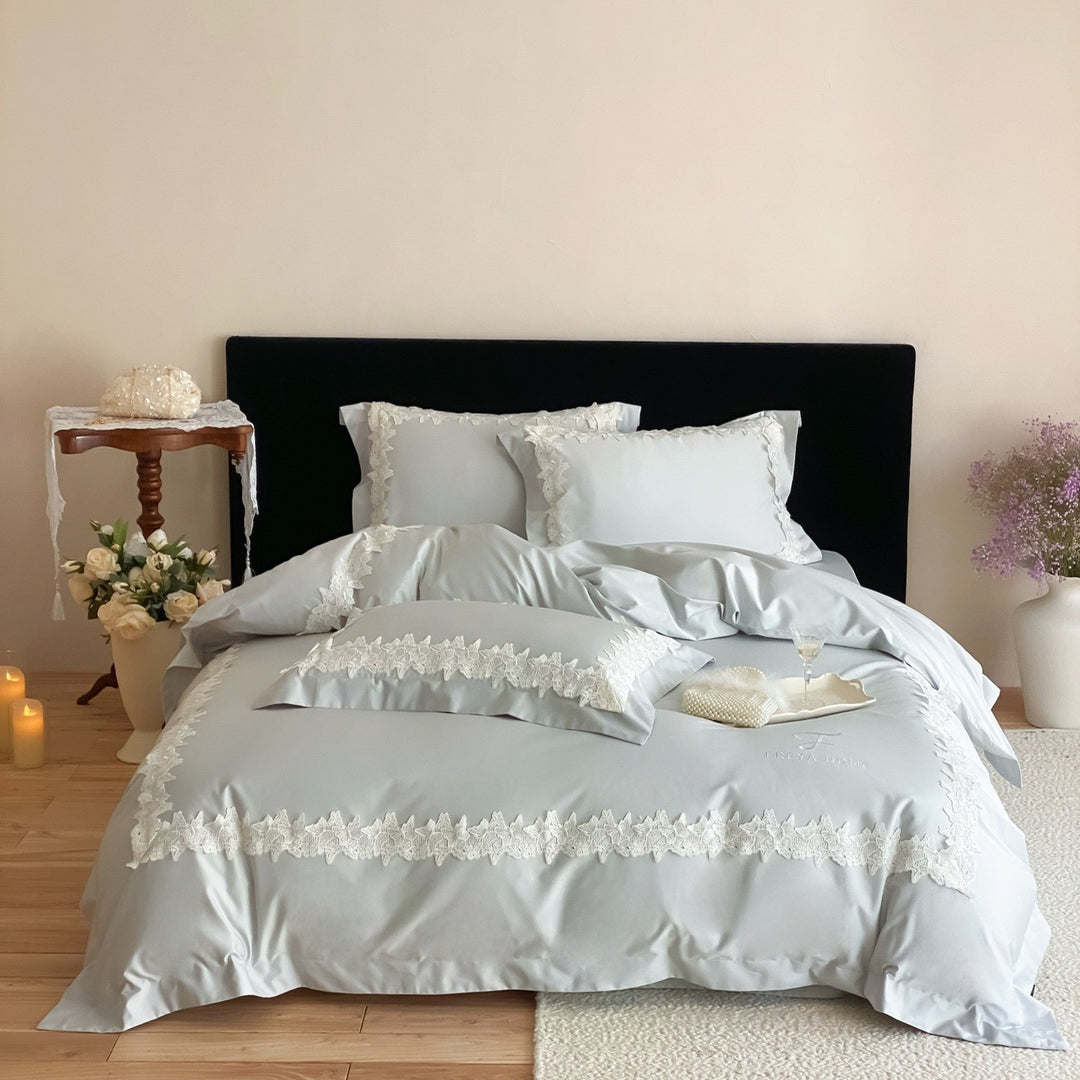 Satin Bettbezug Set mit Spitzenbesatz und Kissenbezügen mit Wimpernfransen