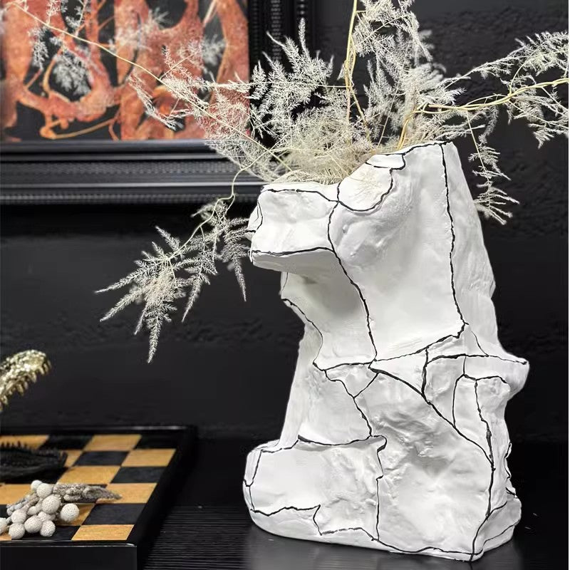Abstrakte künstlerische Skulptur