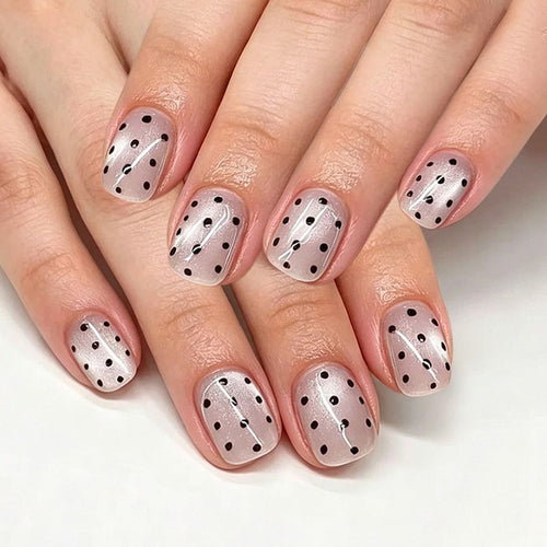 Elegante Punktmuster Nagelkunst Verbesserungen Karnz