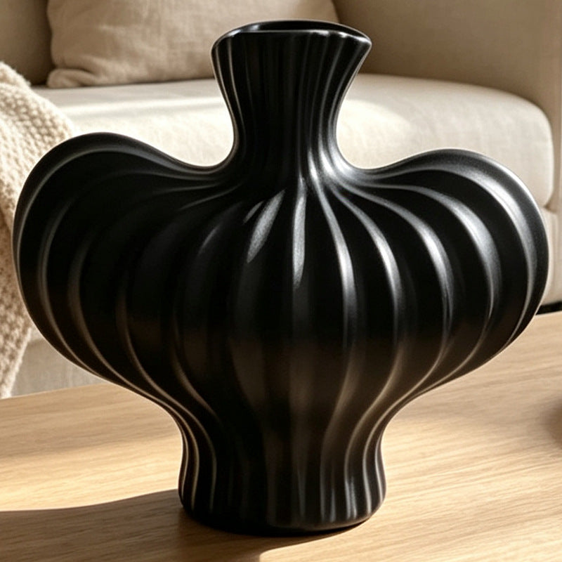 Skulptierte gerippte dekorative Vase Karnz