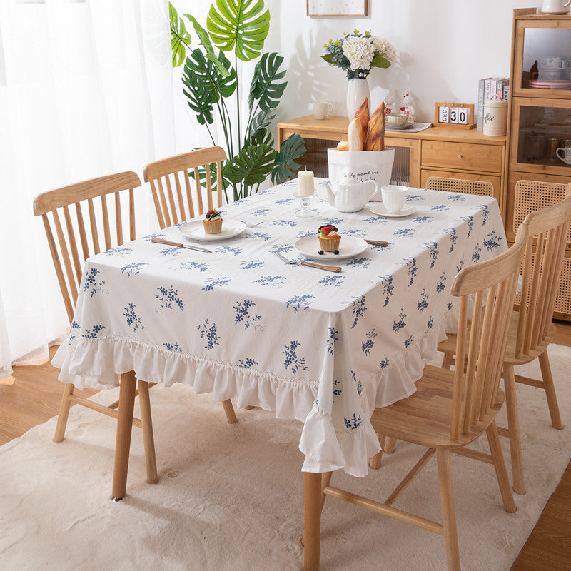Elegante Blumenmuster-Tischdecke