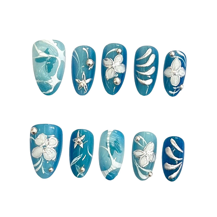 Künstlerisches floral gemustertes Press-On-Nagelset Karnz