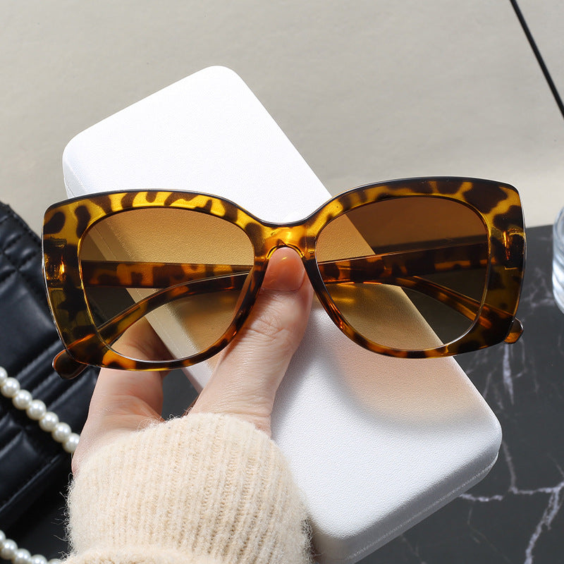 Damen Oversized-Sonnenbrille mit elegantem Design Karnz