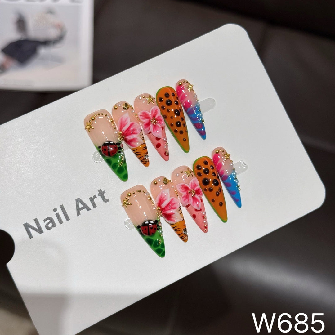 Dekoratives Floral Nagelkunst Set