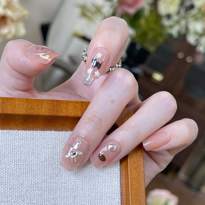 Dekoratives Press-On-Nagelset mit einzigartigen Designs Karnz