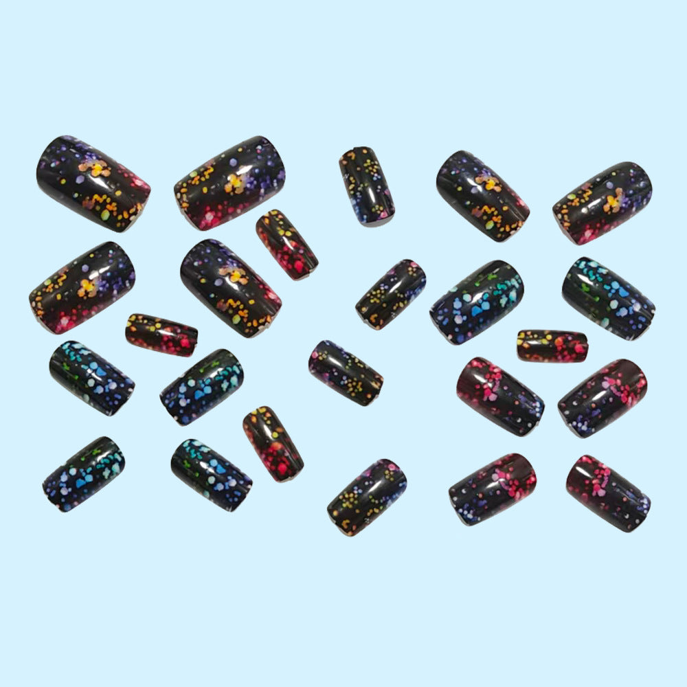Funkelnde Kunstnägel mit Glittereffekt Karnz