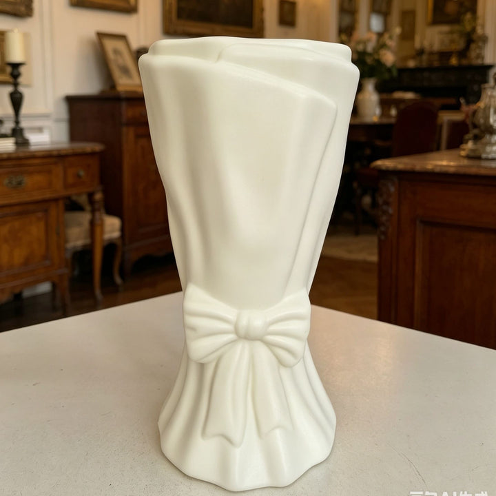 Dekorativer eleganter bow-förmiger Blumenvasen Karnz