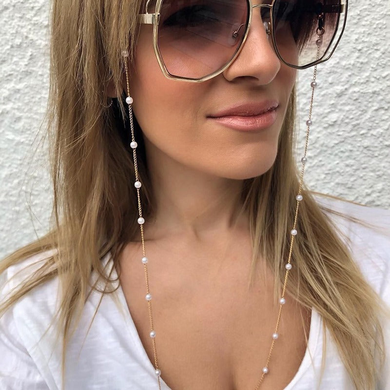 Elegante Halskette mit Perlenakzenten Karnz