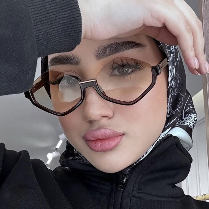 Damen modische Sonnenbrille mit trendy sechseckigem Rahmen und schützenden Gläsern Karnz