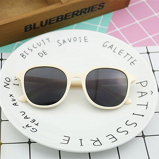Damen modische Sonnenbrille im eleganten, achtkantigen Design Karnz
