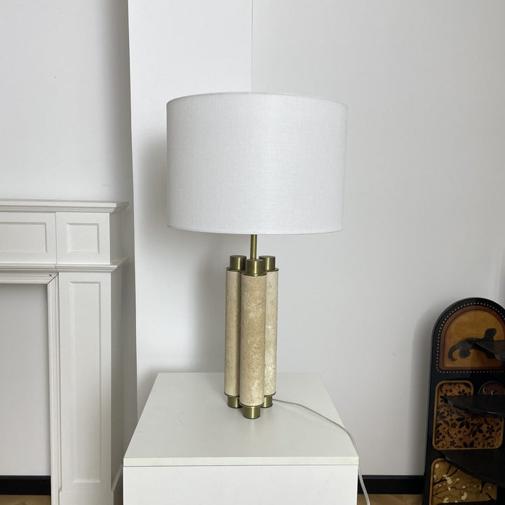 Moderne elegante Tischlampe