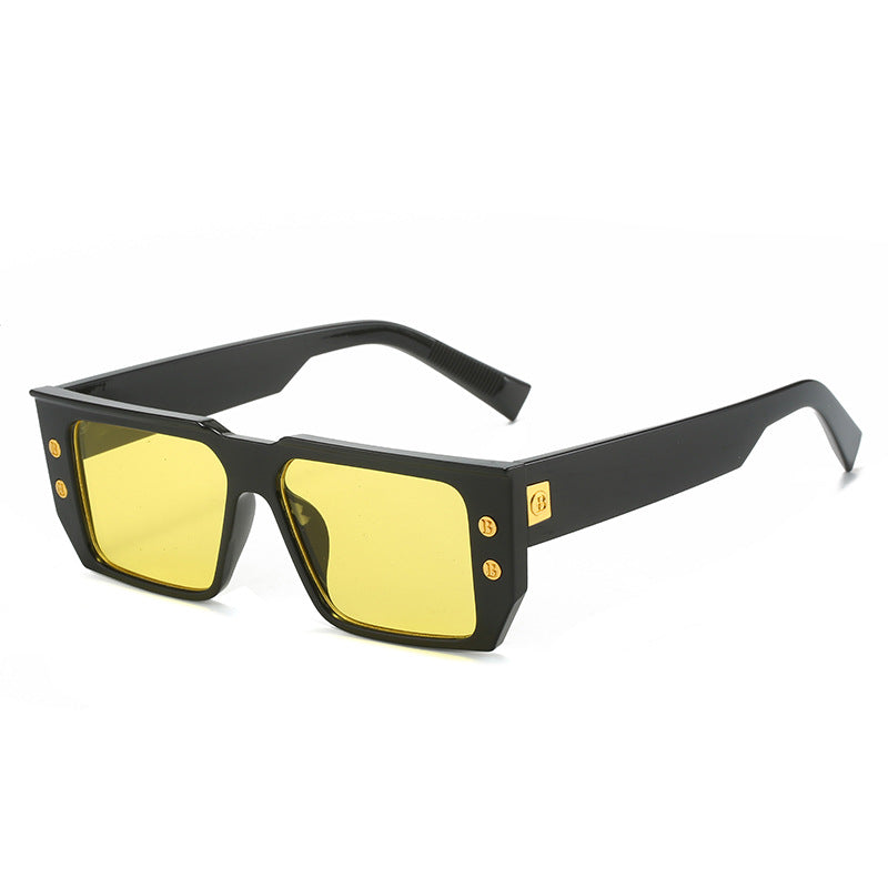 Damen modische klare Brille mit goldenen Akzenten Karnz