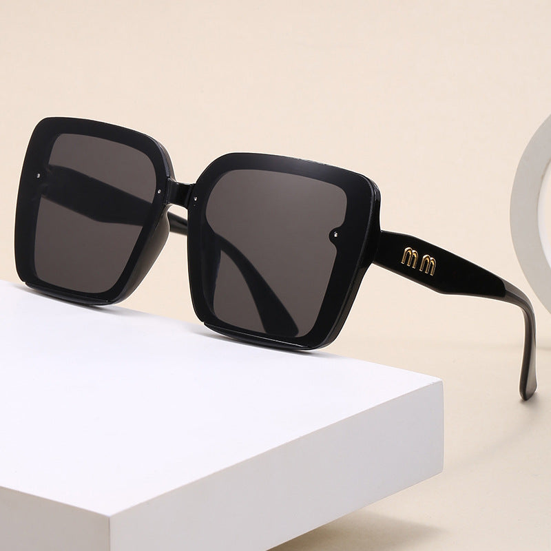 Damen modische quadratische Sonnenbrille mit komfortablem Design Karnz