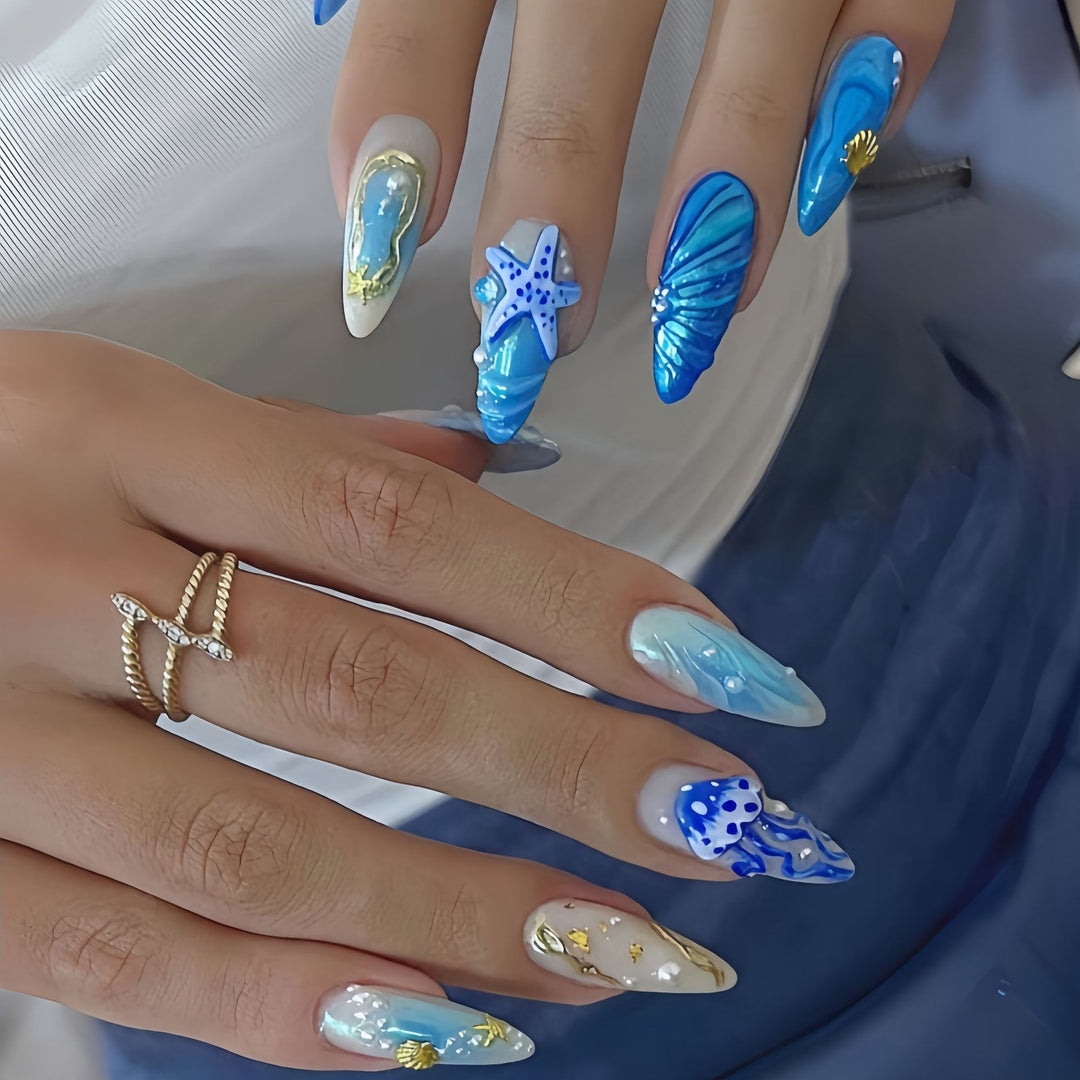 Exklusive Kunstnägel mit Maritimem Design Karnz