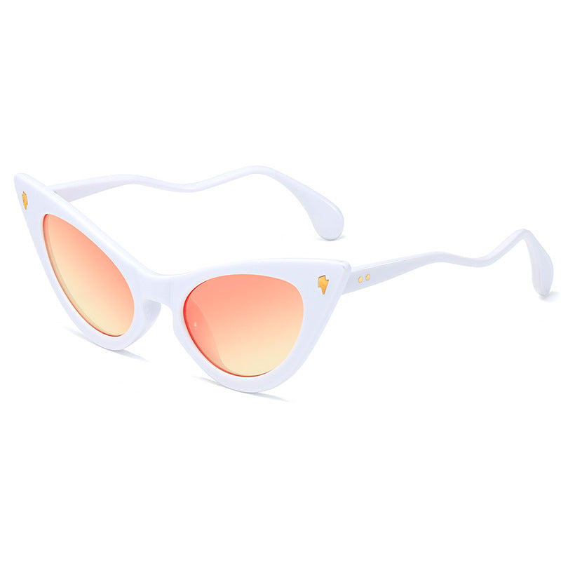Damen Cat-Eye Sonnenbrille mit verspiegelten Gläsern und elegantem Detail Karnz
