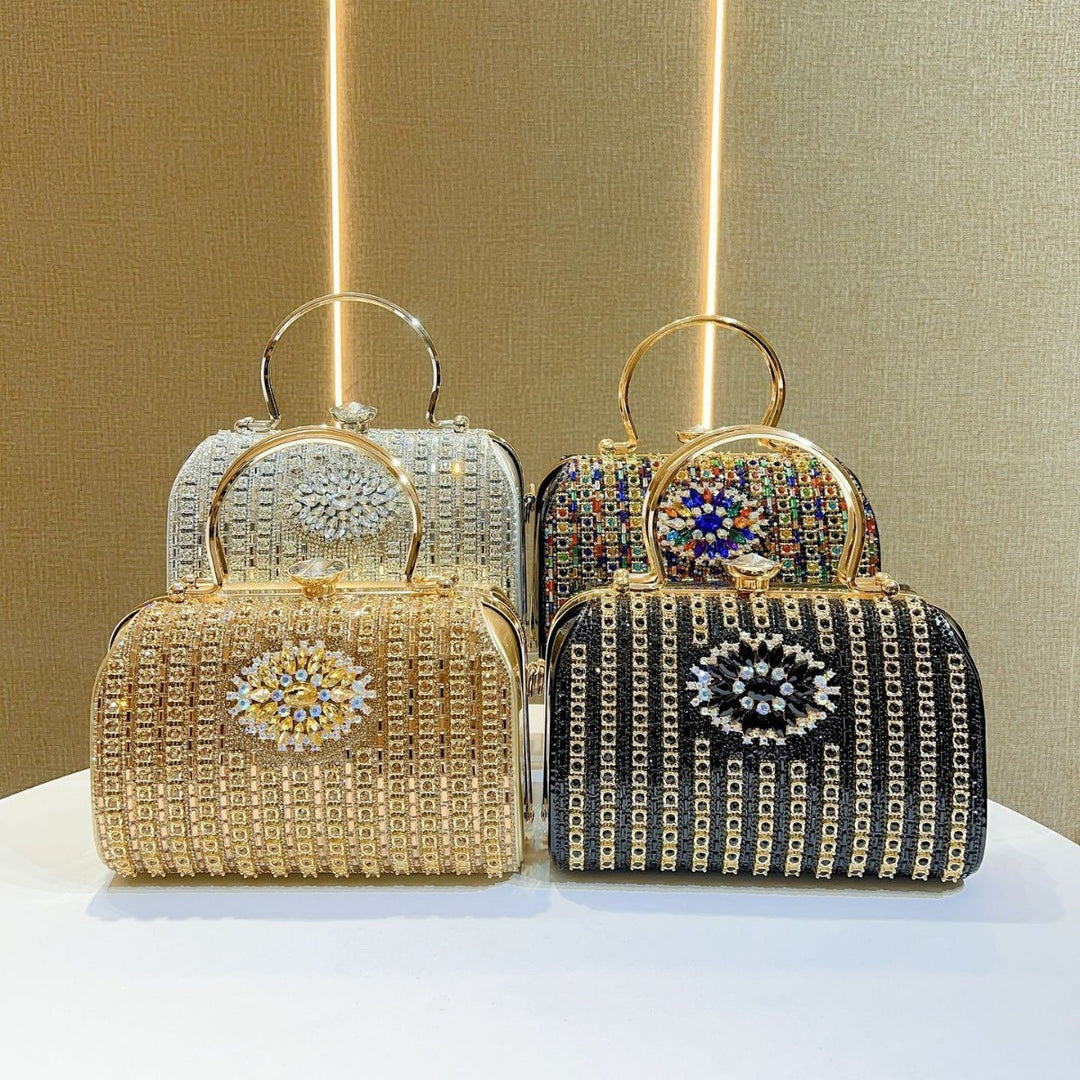 Vintage-inspirierte, mit Kristallen verzierte Handtasche